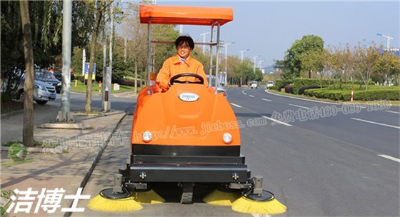 电动清扫车